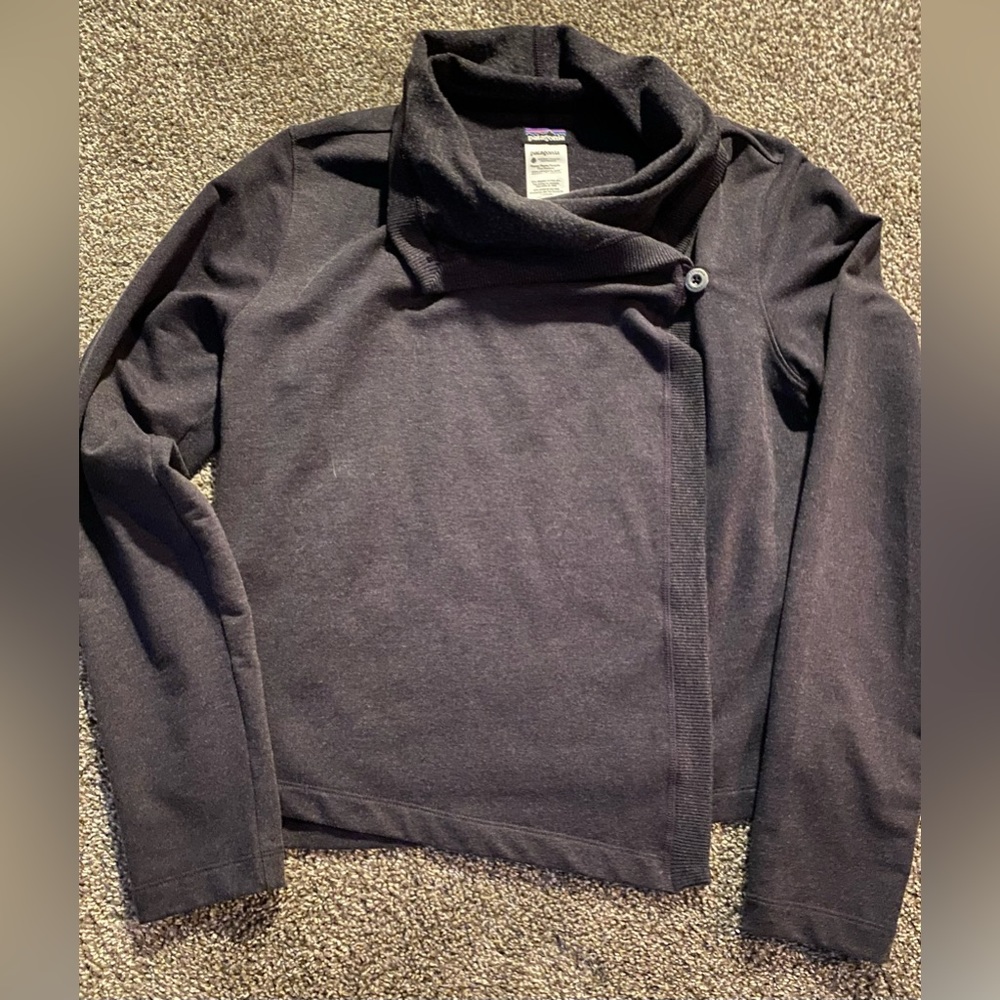 Patagonia sweatshirt/sweater Purple Size M